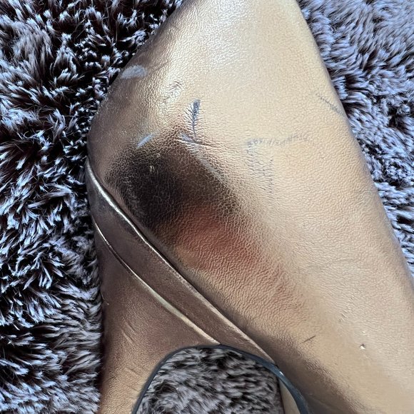 Steve Madden Metallic Gold Pumps - Picture 3 of 12